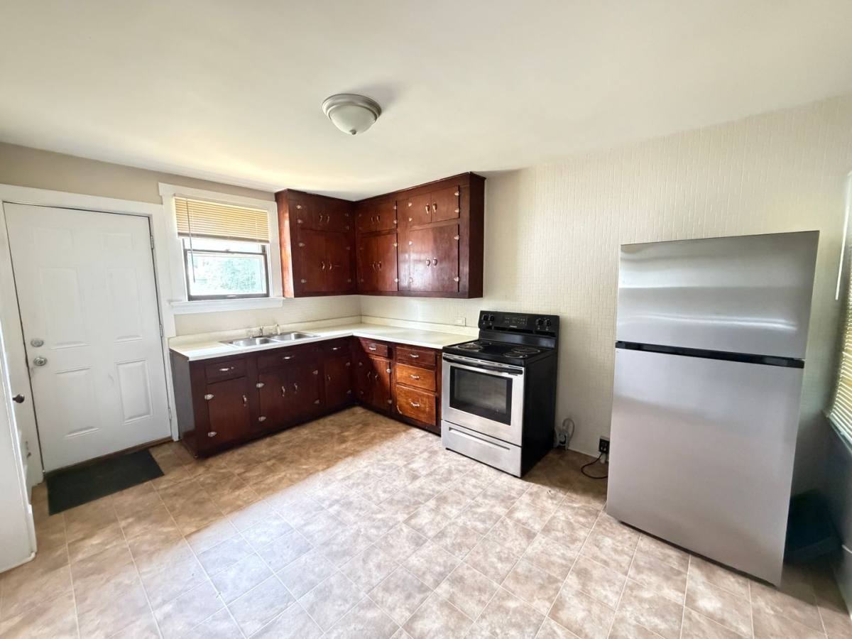 House for rent at 554 Camden Ave, Louisville, KY 40215