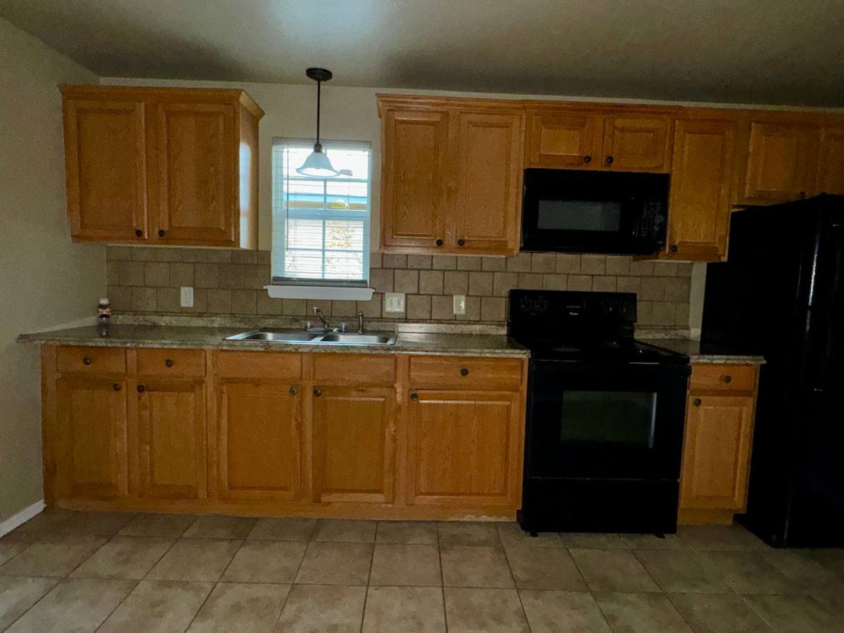 House for rent at 705 5th St, Cache, OK 73527