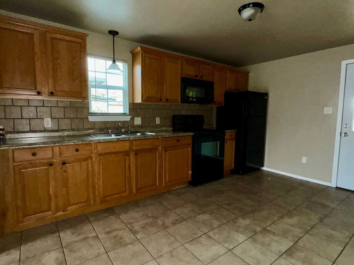 House for rent at 705 5th St, Cache, OK 73527