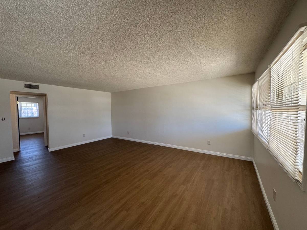 Apartment for rent at 210 Douglas St, Bakersfield, CA 93308
