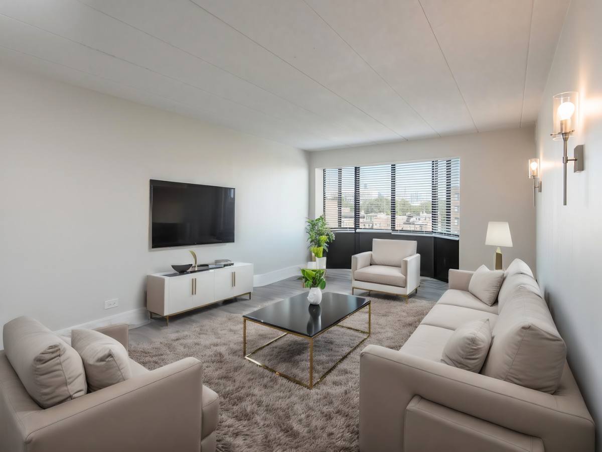 Apartment for rent at 606 - 637 E Woodland Park Ave, Chicago, IL 60616