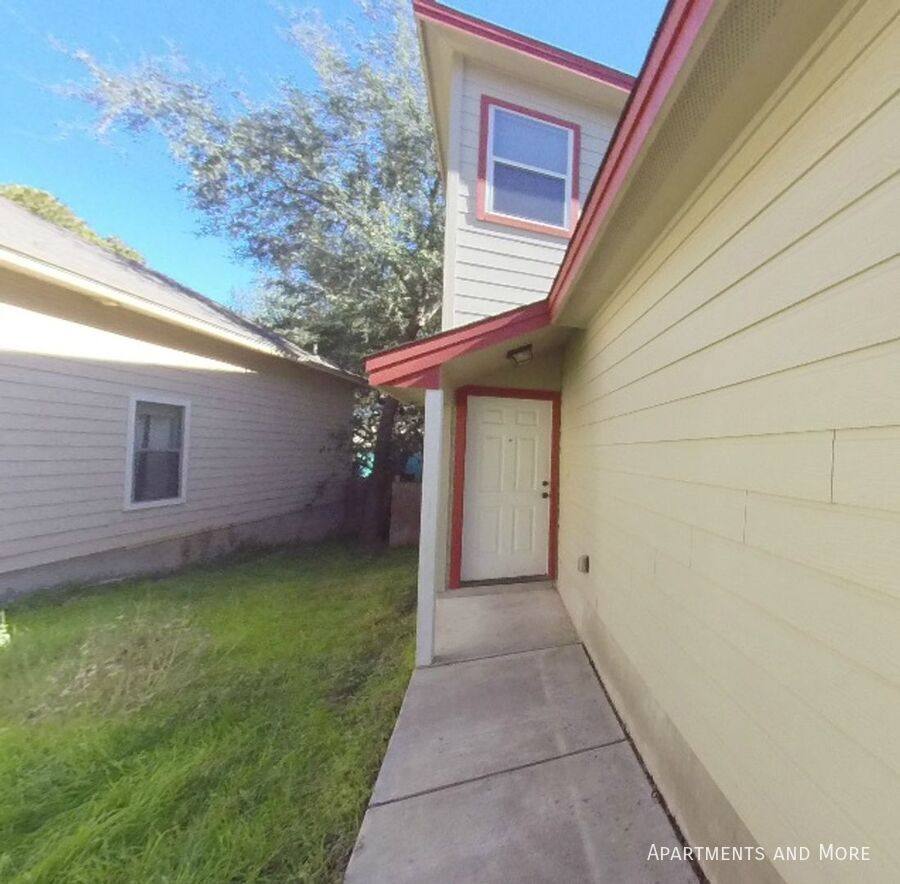 Apartment for rent at 917 Wood Rd, New Braunfels, TX 78130