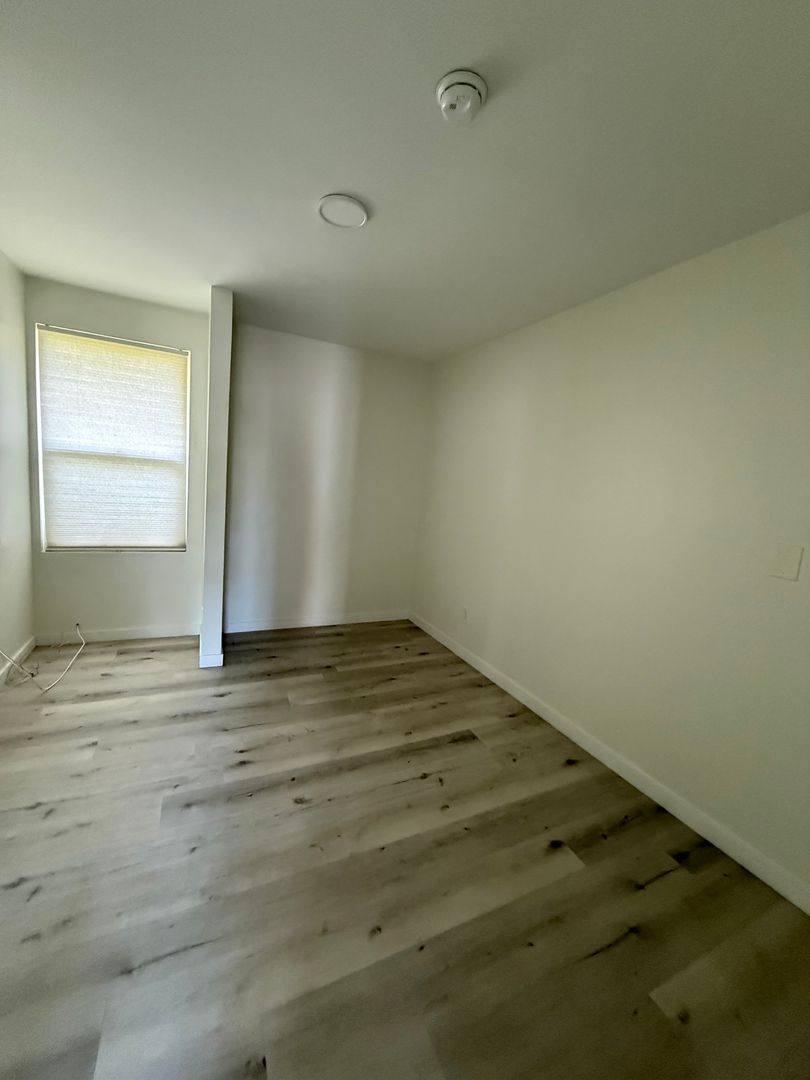 Apartment for rent at 5806 Camerford Ave, Los Angeles, CA 90038