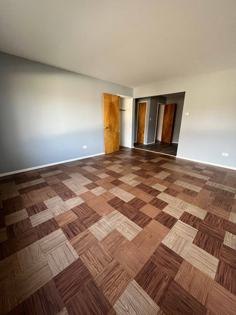 Apartment for rent at 2921 185th St, Lansing, IL 60438