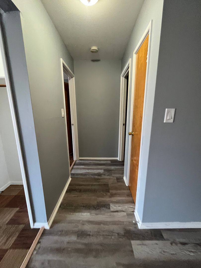 Apartment for rent at 2921 185th St, Lansing, IL 60438