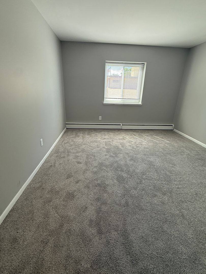 Apartment for rent at 725 16th Ave, Moline, IL 61265