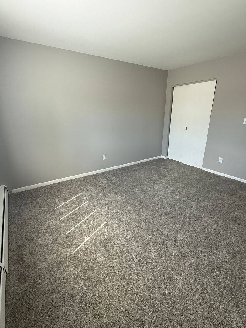 Apartment for rent at 725 16th Ave, Moline, IL 61265