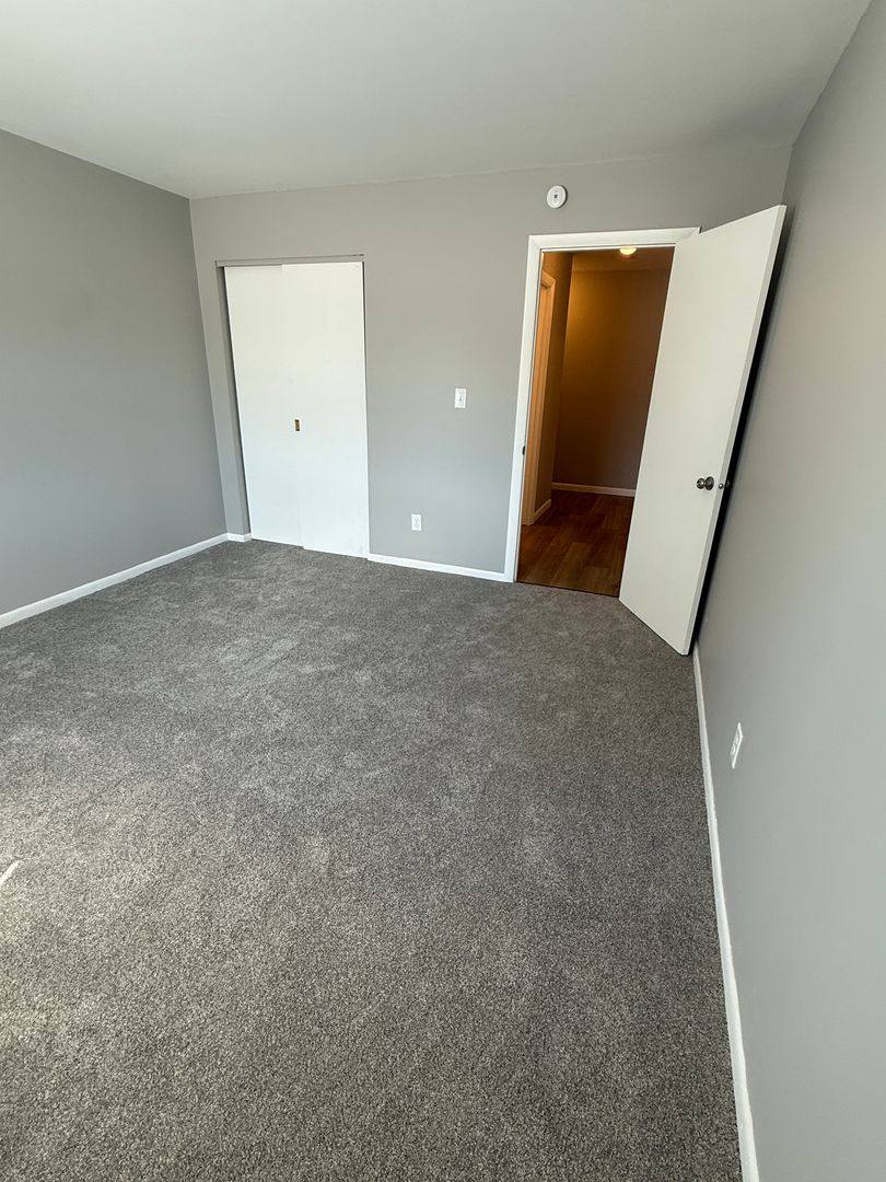 Apartment for rent at 725 16th Ave, Moline, IL 61265