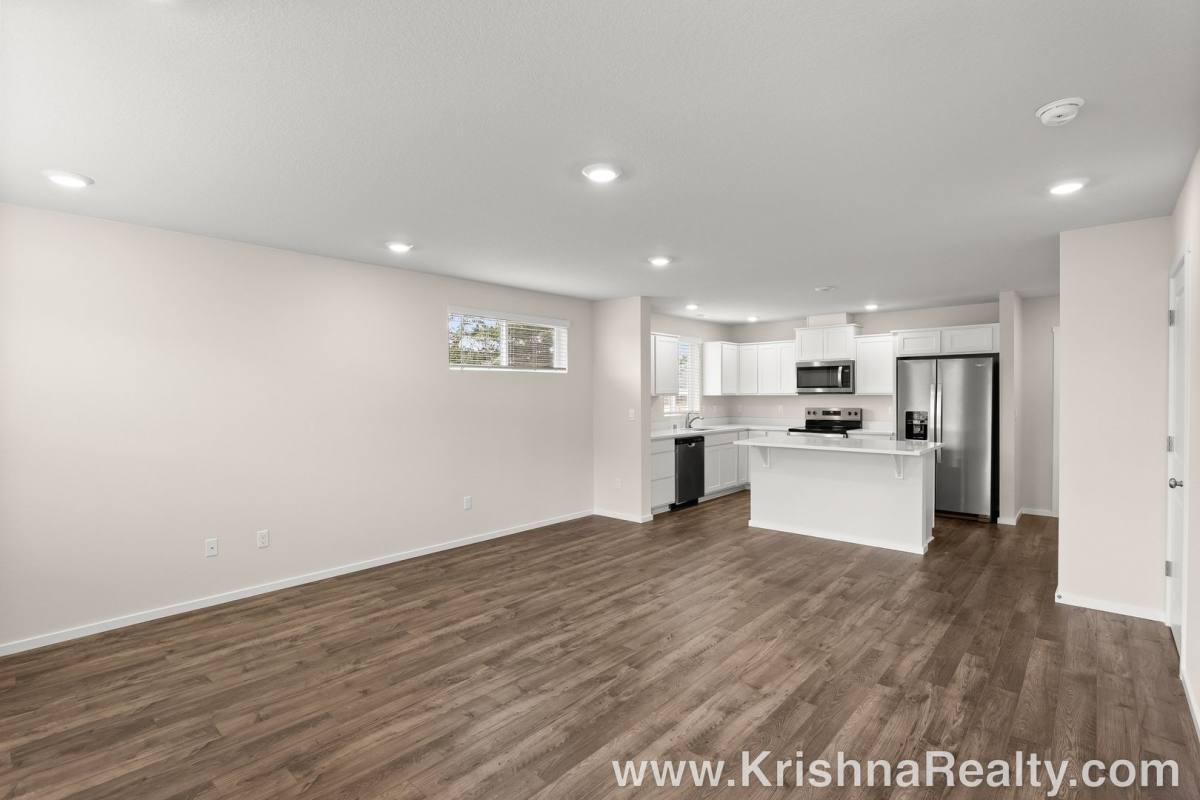 Townhouse for rent at 10620 NE 120th Place, Vancouver, WA 98662