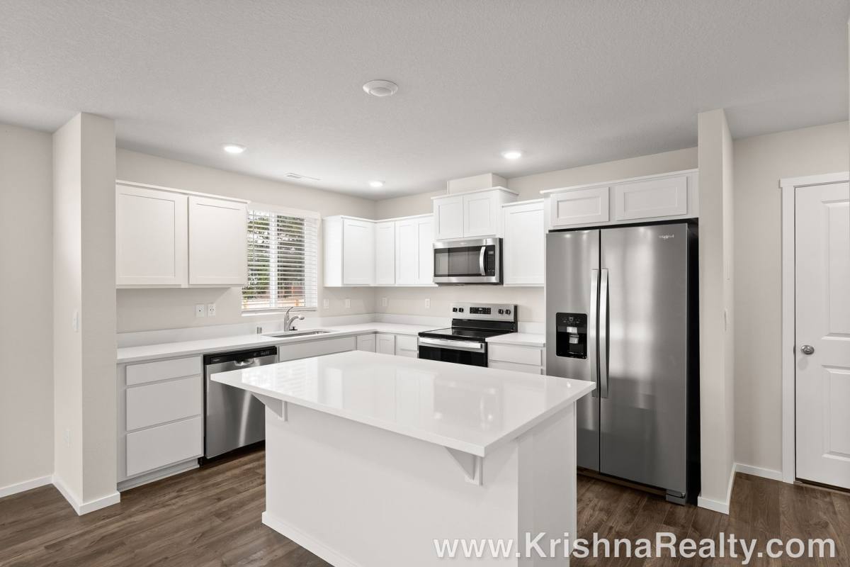 Townhouse for rent at 10620 NE 120th Place, Vancouver, WA 98662
