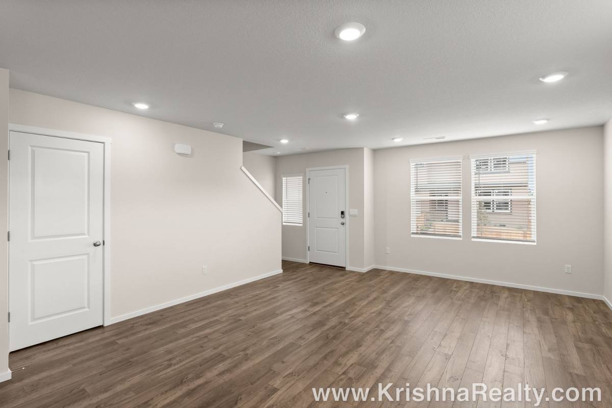 Townhouse for rent at 10620 NE 120th Place, Vancouver, WA 98662
