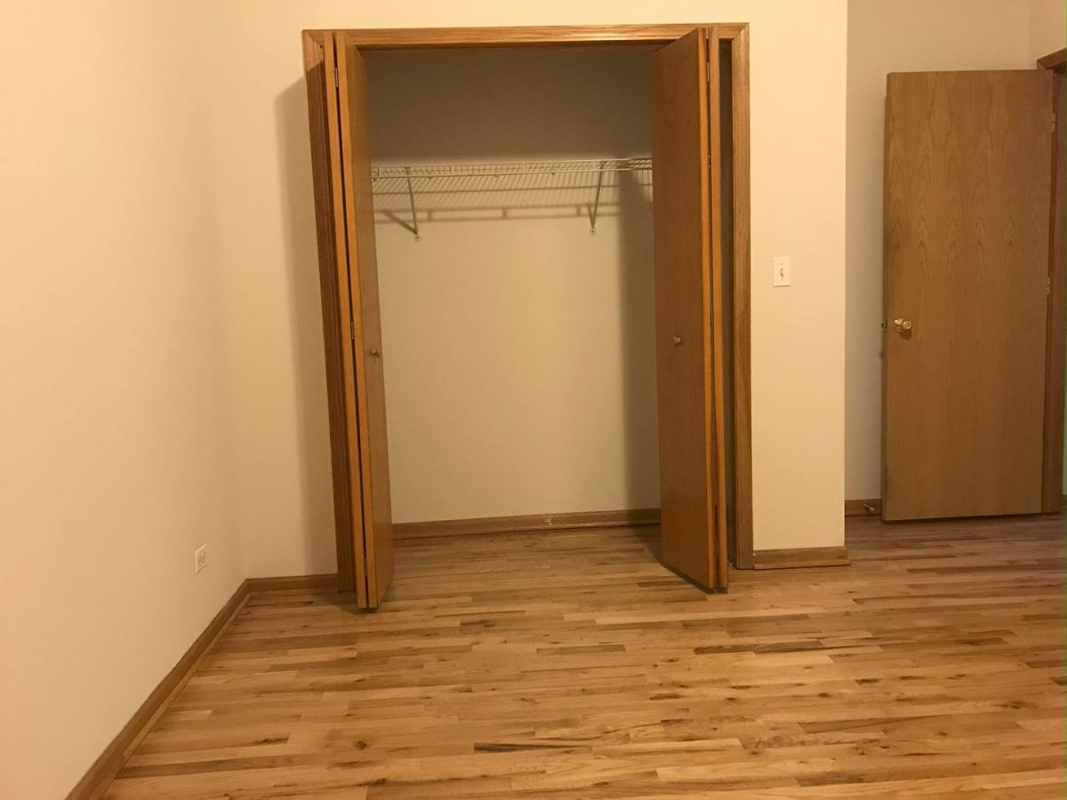 Apartment for rent at 4047-4049 N Sheridan Rd, Chicago, IL 60613
