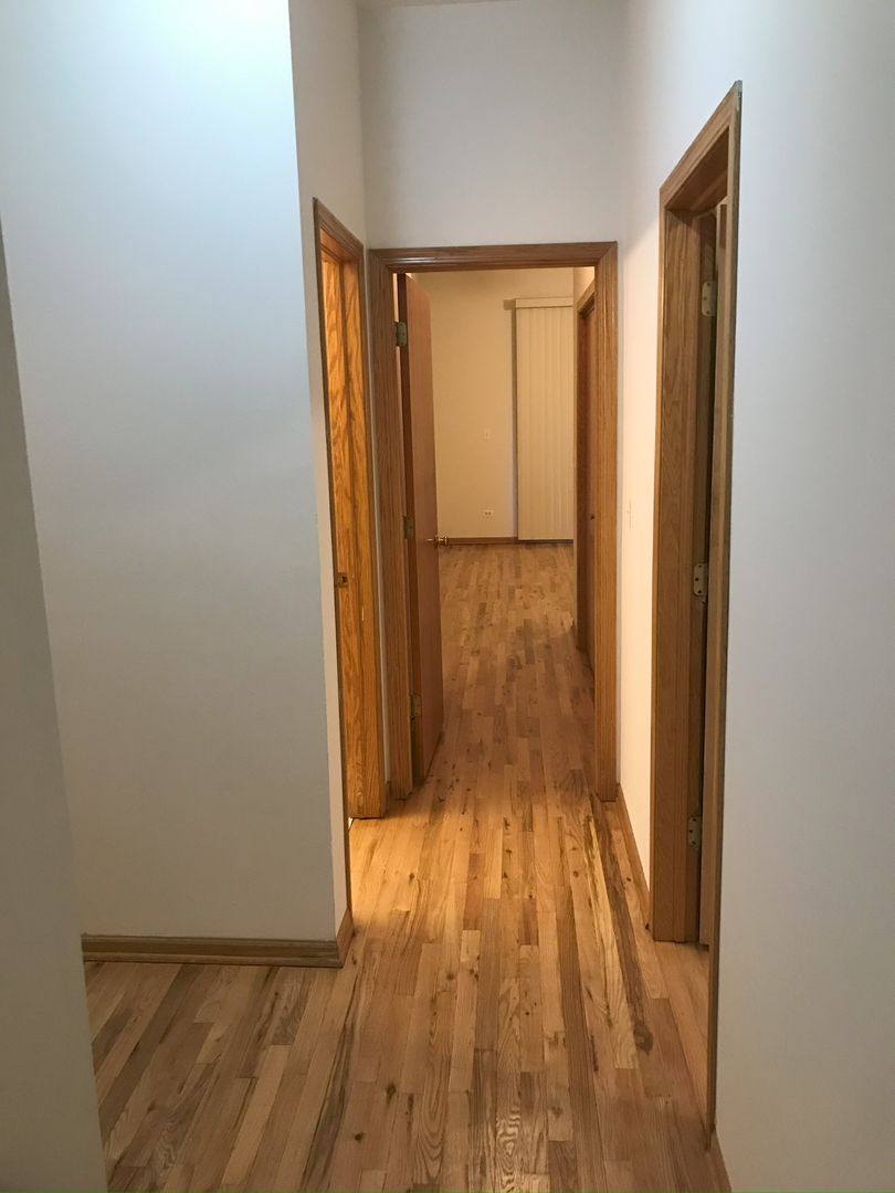 Apartment for rent at 4047-4049 N Sheridan Rd, Chicago, IL 60613