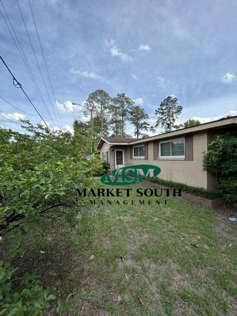 Apartment for rent at 3114 Highway, Bloomingdale, GA 31302