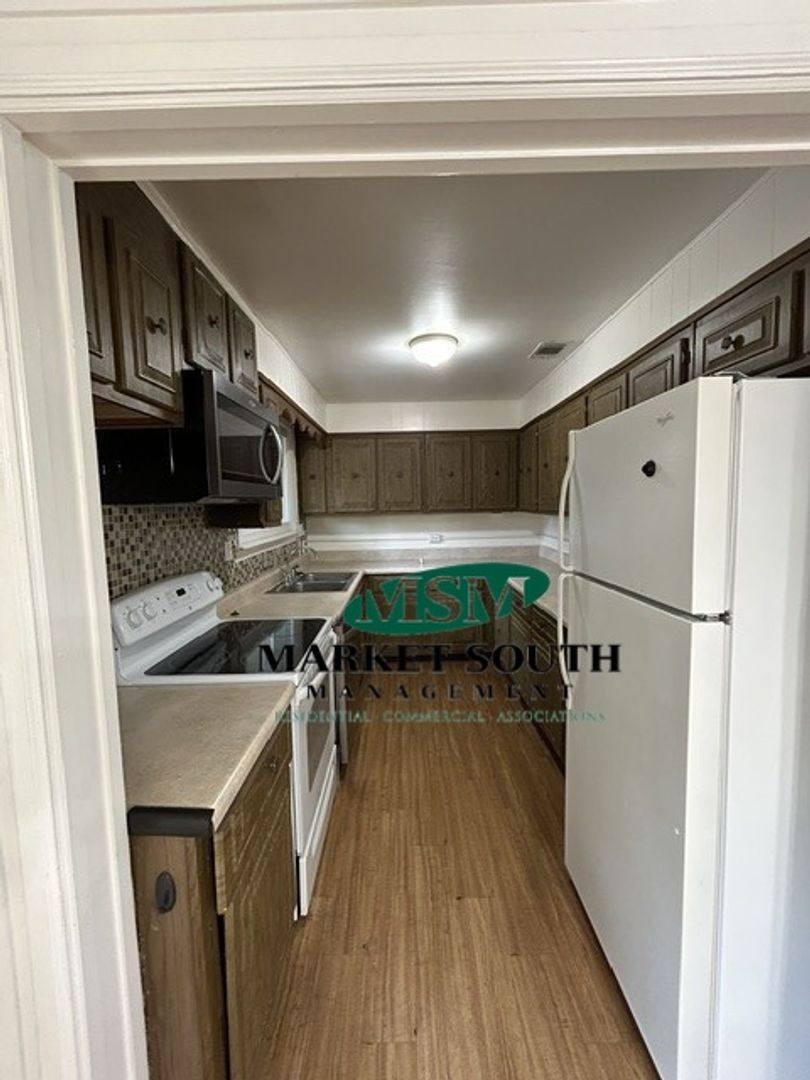 Apartment for rent at 3114 Highway, Bloomingdale, GA 31302
