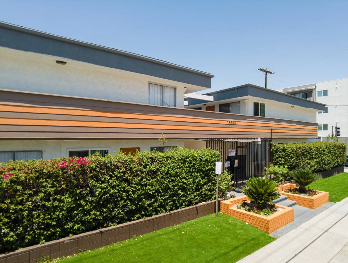 Apartment for rent at 15803 Saticoy, Van Nuys, CA 91406