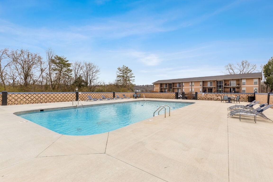 Apartment for rent at Midvale Heights, 300 W Midvale Ave, Chattanooga, TN 37405