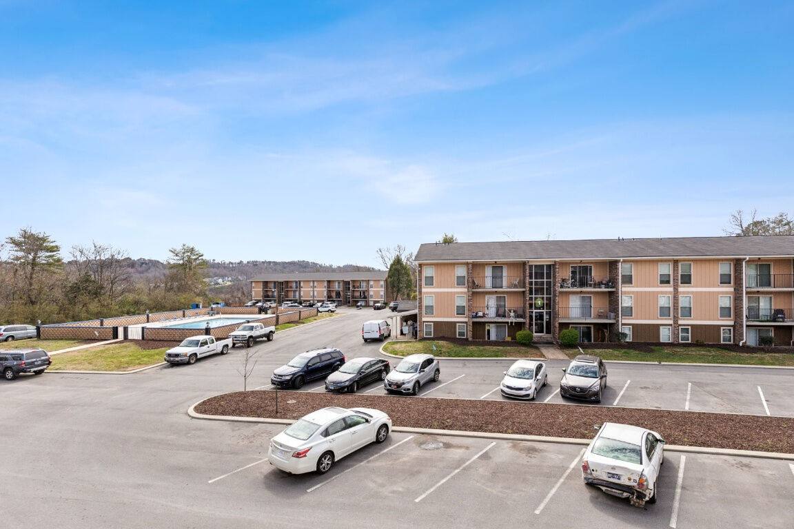 Apartment for rent at Midvale Heights, 300 W Midvale Ave, Chattanooga, TN 37405
