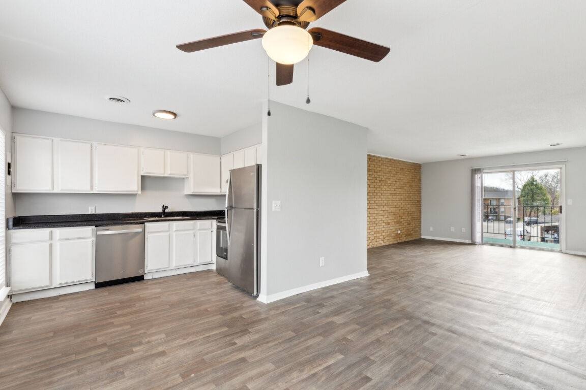 Apartment for rent at Midvale Heights, 300 W Midvale Ave, Chattanooga, TN 37405
