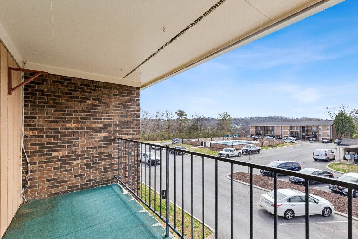 Apartment for rent at Midvale Heights, 300 W Midvale Ave, Chattanooga, TN 37405