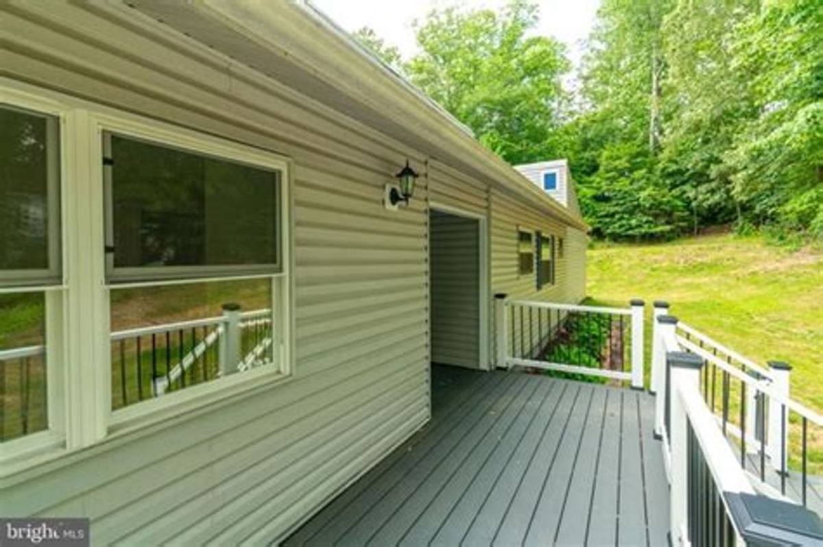 Apartment for rent at 2044 Coast Guard Dr, Stafford, VA 22554