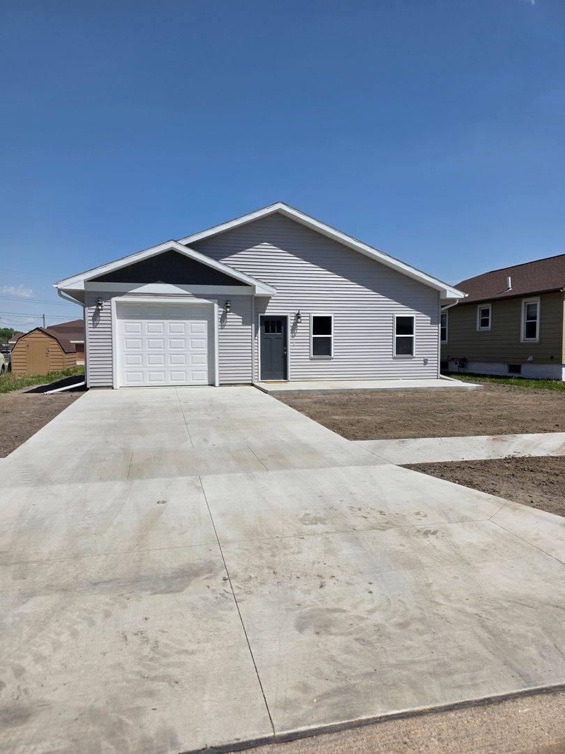 Apartment for rent at 1004 N 7th St #A, Norfolk, NE 68701