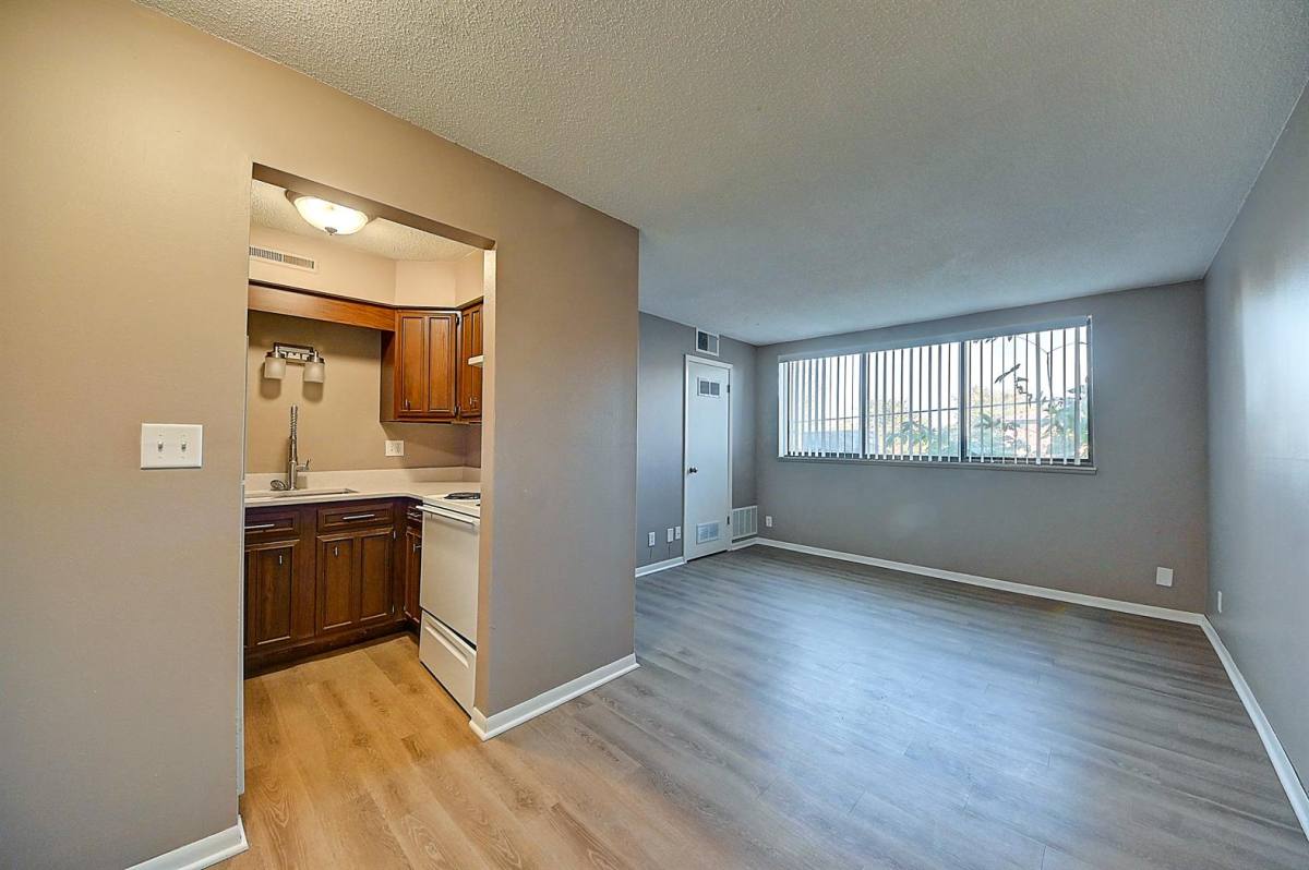 Apartment for rent at 1215 Oakland Rd NE #44, Cedar Rapids, IA 52402