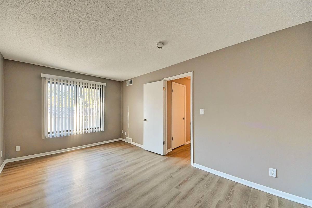 Apartment for rent at 1215 Oakland Rd NE #44, Cedar Rapids, IA 52402