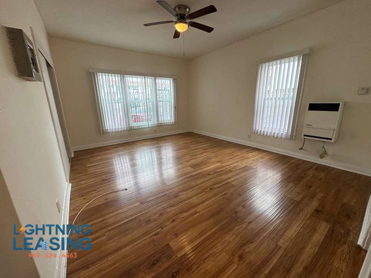 Apartment for rent at 1056 1 2 Normandie Ave #110D, Los Angeles, CA 90006