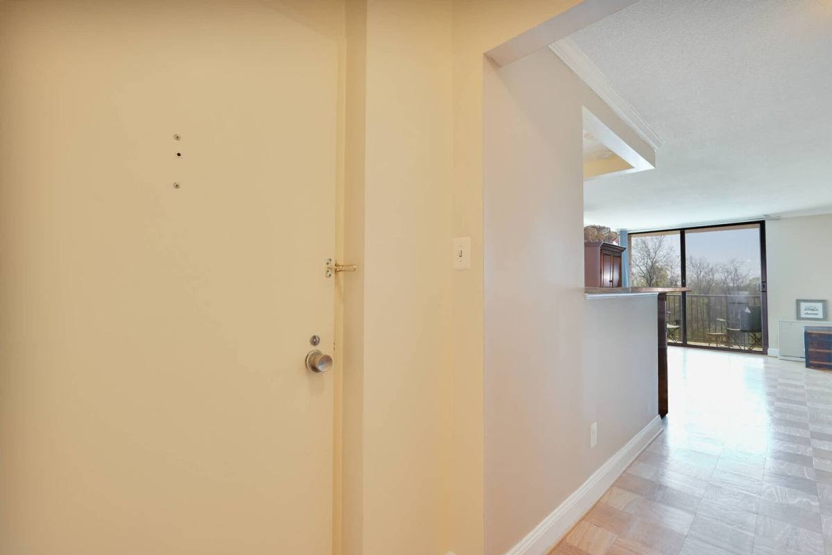 Condo for rent at 118 Monroe St, Rockville, MD 20850
