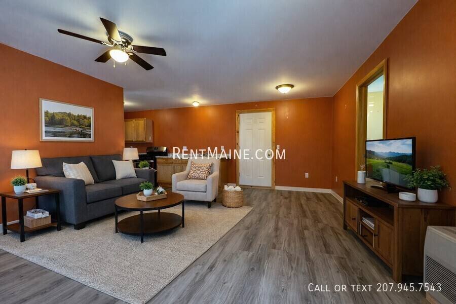 Apartment for rent at 114 Bridge St #3, Farmington, ME 04938