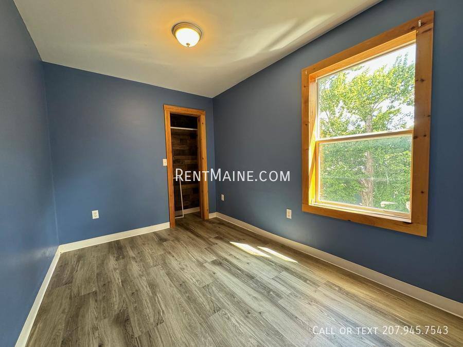 Apartment for rent at 114 Bridge St #3, Farmington, ME 04938