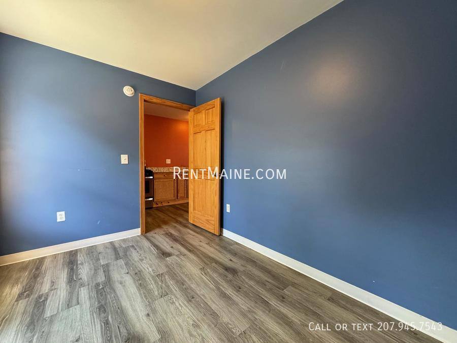 Apartment for rent at 114 Bridge St #3, Farmington, ME 04938