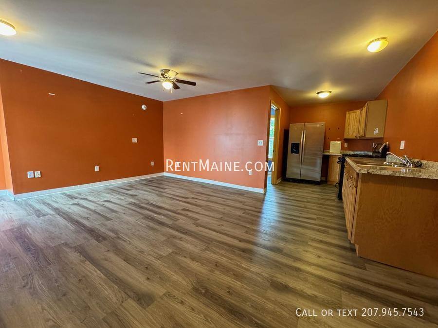 Apartment for rent at 114 Bridge St #3, Farmington, ME 04938