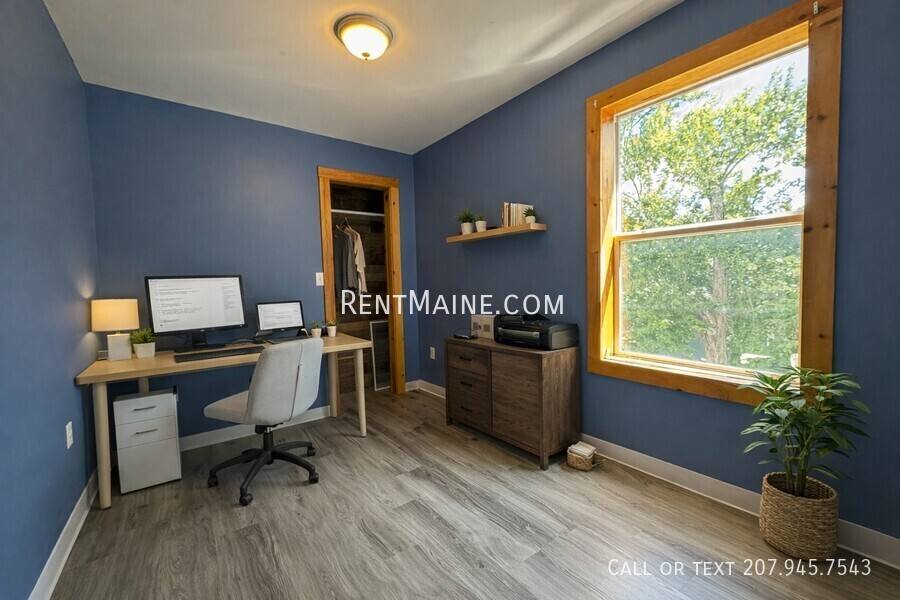 Apartment for rent at 114 Bridge St #3, Farmington, ME 04938
