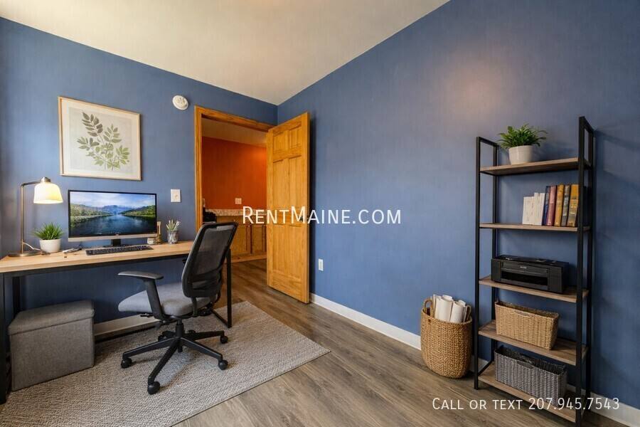 Apartment for rent at 114 Bridge St #3, Farmington, ME 04938