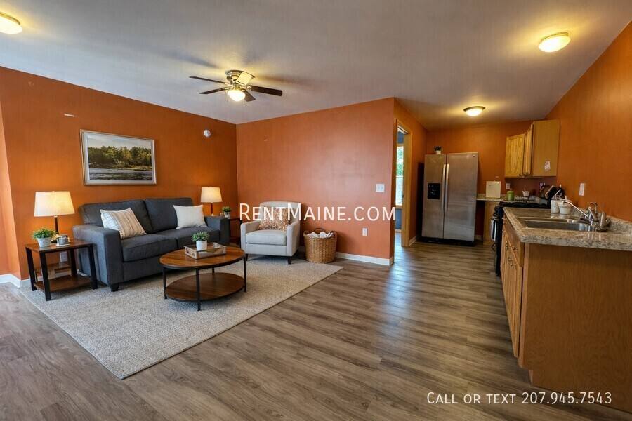 Apartment for rent at 114 Bridge St #3, Farmington, ME 04938