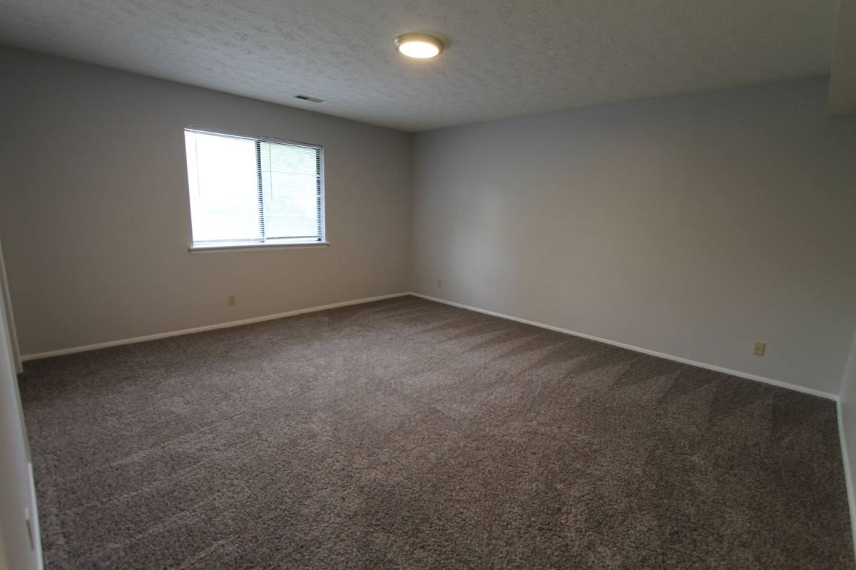 Apartment for rent at 4921 Copper Creek Rd, Omaha, NE 68157
