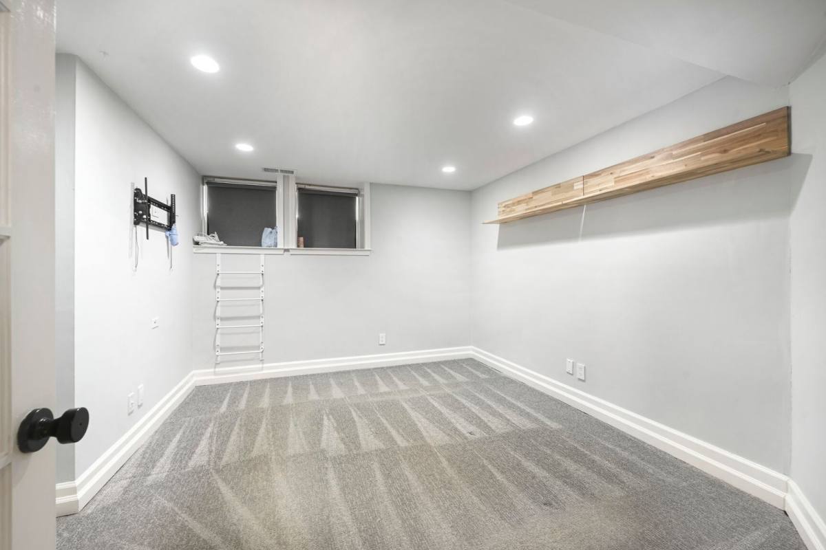 Apartment for rent at 2001 16th St NW, Washington, DC 20009