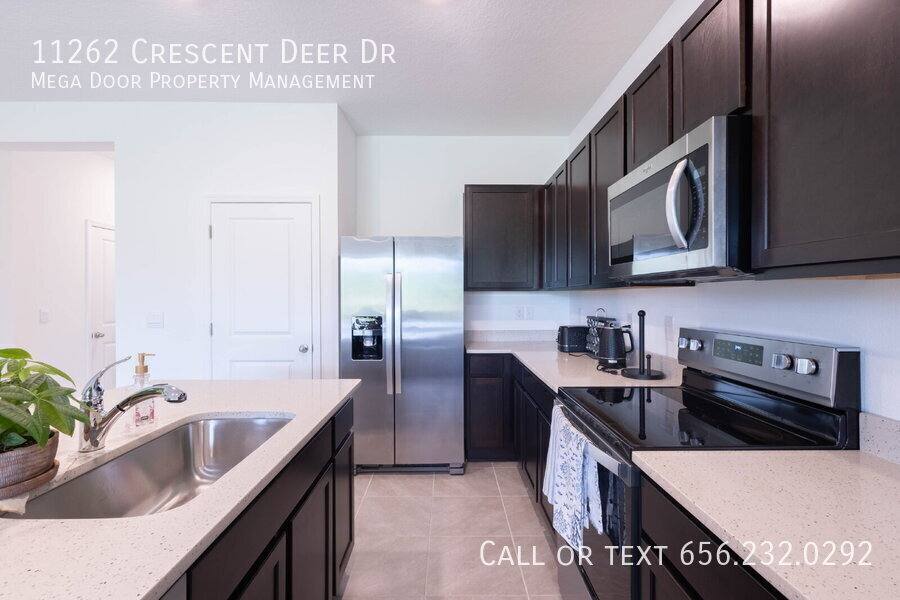 Townhouse for rent at 11262 Crescent Deer Dr, Land O Lakes, FL 34638