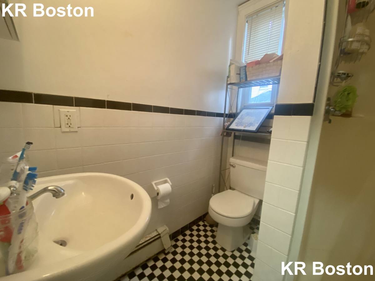 House for rent at 140 Brooks St #1, Brighton, MA 02135