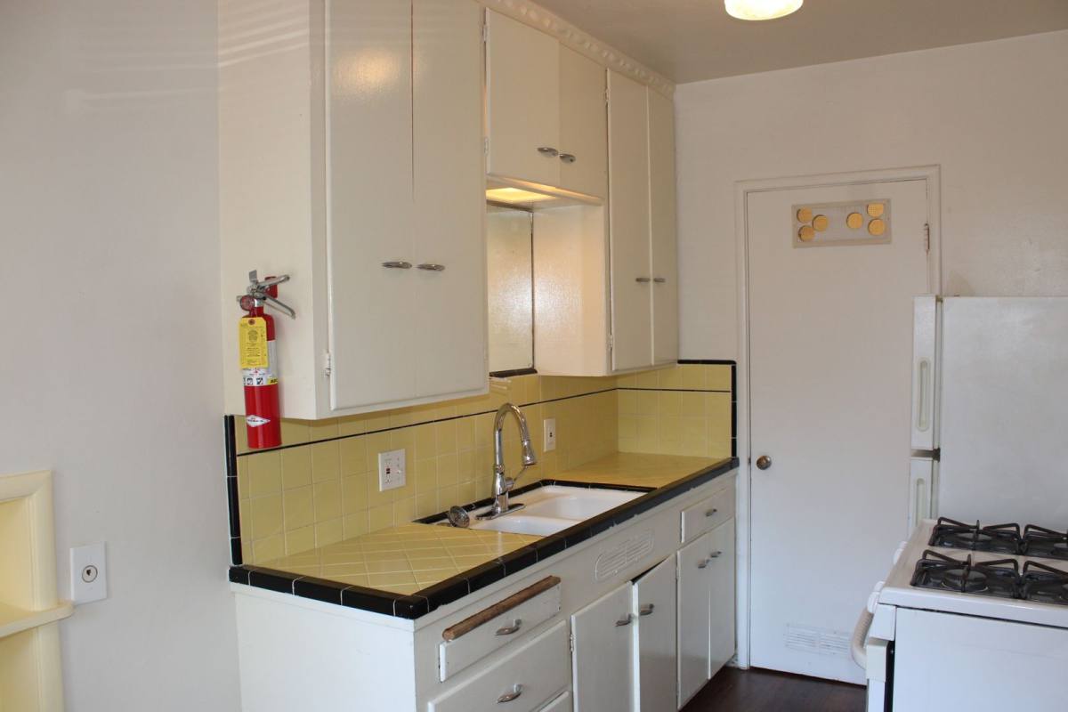 Apartment for rent at 4225 V St, Sacramento, CA 95817