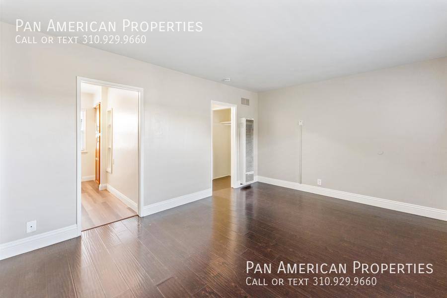 Apartment for rent at 440 Orange Ave #1, Long Beach, CA 90802
