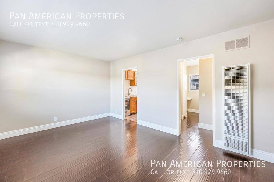 Apartment for rent at 440 Orange Ave #1, Long Beach, CA 90802