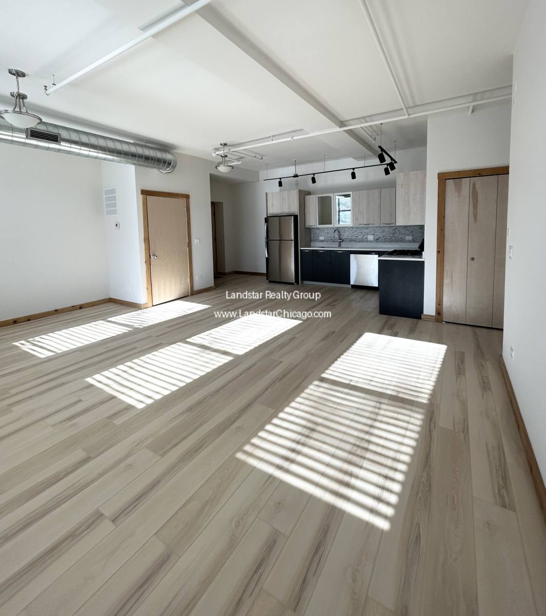 Apartment for rent at 4611 S Ellis Ave, Chicago, IL 60653