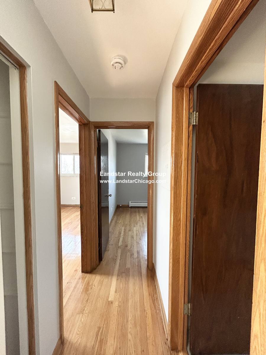 Apartment for rent at 1004 S River Rd, Des Plaines, IL 60016