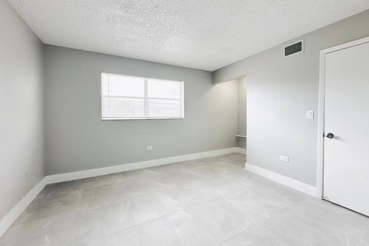 Apartment for rent at 999 W Prospect Rd, Fort Lauderdale, FL 33309