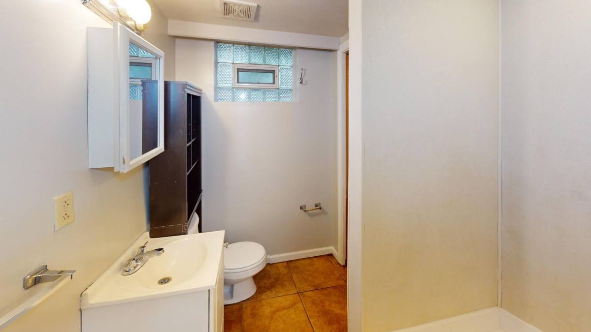 Apartment for rent at 5312 Glenwood Ave, Youngstown, OH 44512