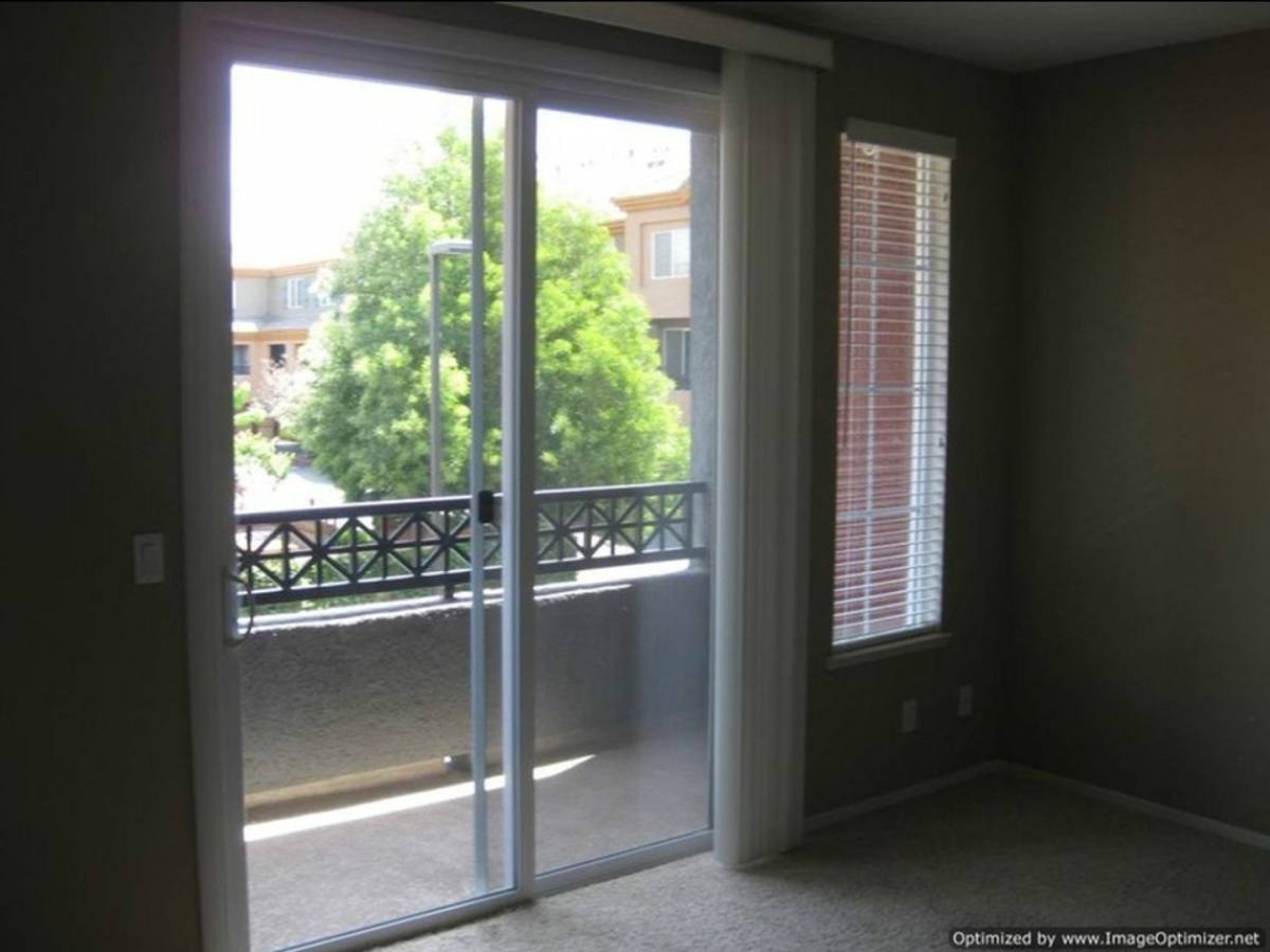 Apartment for rent at 2001 Club Center Dr, Sacramento, CA 95835