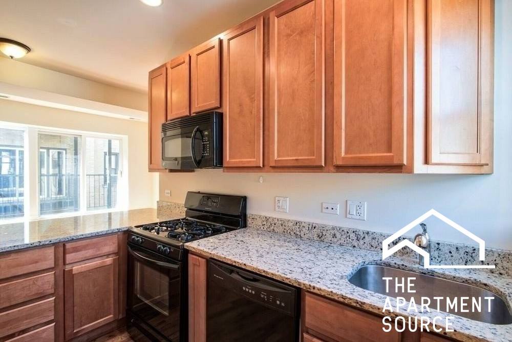 Apartment for rent at 3354 W Wilson Ave #1S, Chicago, IL 60625